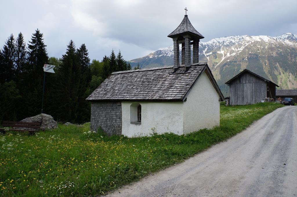 Maisaess Lifinarblick Villa Schruns Værelse billede